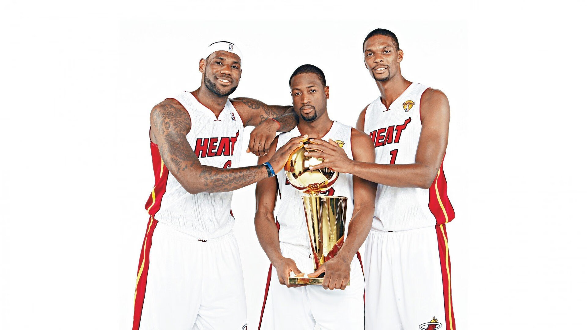 开云·体育官网-勇士成功逆转太阳，库里与穆迪的关键表现帮助球队复苏，勇士gm谈库里